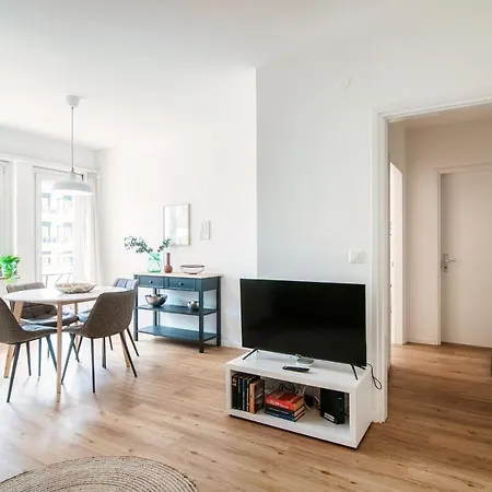 Apartment By Quokka 360 - Flats On Piazza Grande Locarno