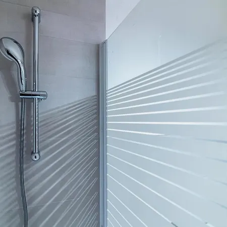 By Quokka 360 - Flats On Piazza Grande * ロカルノ