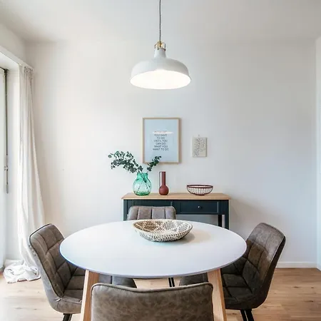 By Quokka 360 - Flats On Piazza Grande アパート ロカルノ