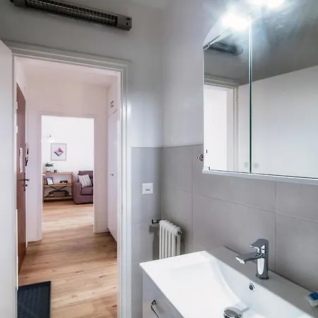 アパート By Quokka 360 - Flats On Piazza Grande ロカルノ