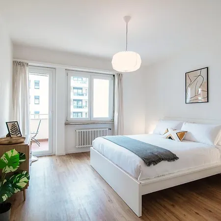 By Quokka 360 - Flats On Piazza Grande ロカルノ