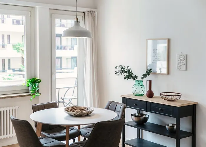 By Quokka 360 - Flats On Piazza Grande アパート ロカルノ