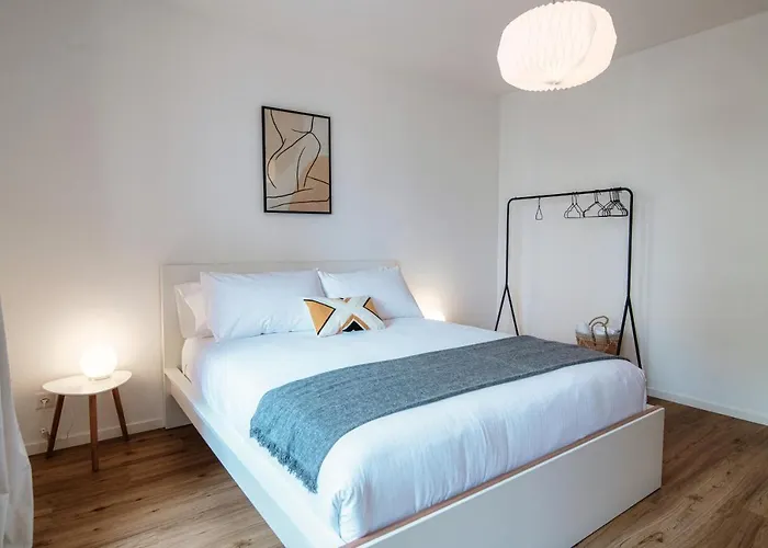 By Quokka 360 - Flats On Piazza Grande Lägenhet